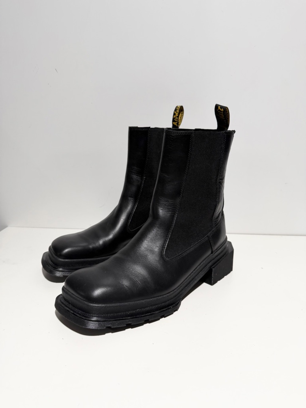 Dr Martens Maybole chelsea boots in black leather Women’s Black Chelsea Platform - Picture 4 of 10